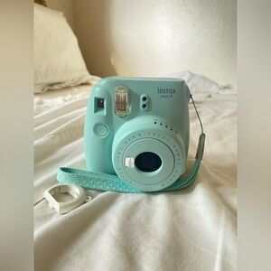 instax mini 9 Ice Blue/Mint Green with lens and strap